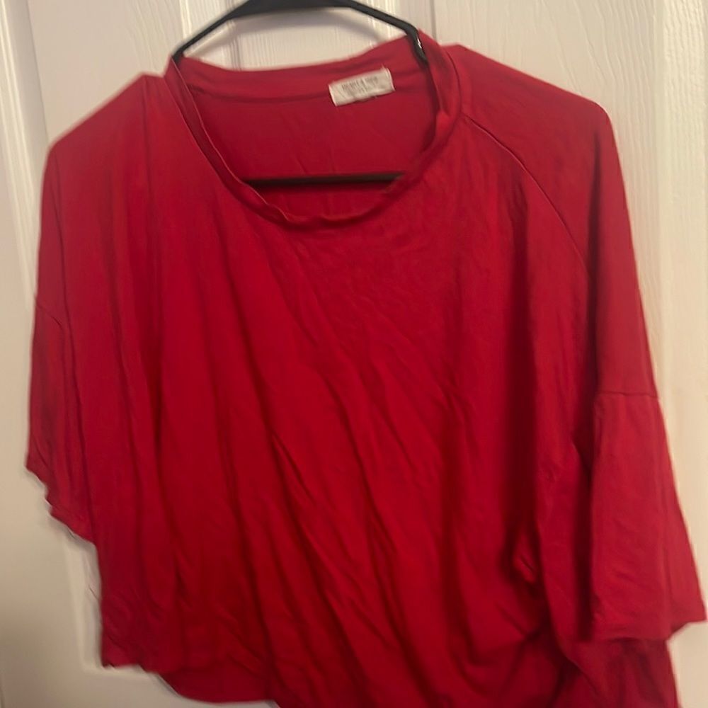 Heart & Hips Crop Top EUC Size Medium